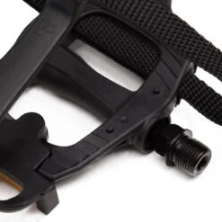 BTWIN PEDALES CALES PIEDS VELO DE ROUTE 100 RESINE -Plein Air Équipement Magasin pedales cales pieds velo de route 100 resine 3