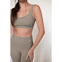 Short Cycliste Gainant Et Sans Coutures Pour Femme - Gris Taupe -Plein Air Équipement Magasin short cycliste gainant et sans coutures pour femme gris taupe 3